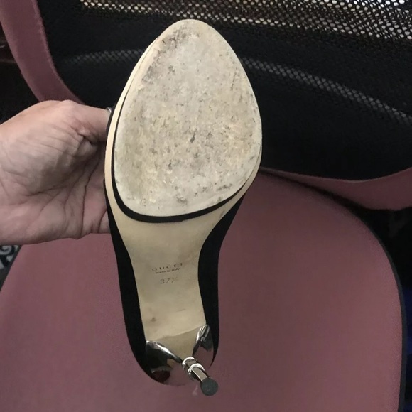 Gorgeous Gucci Pumps in Great Condition 37.5 - Picture 4 of 8